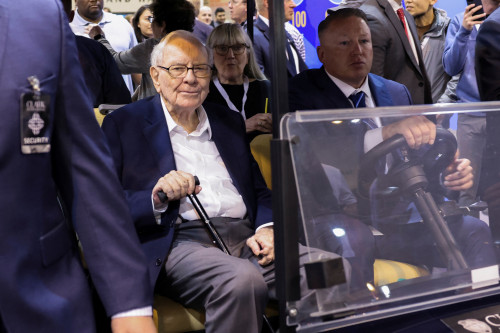 2025-08-02T131818Z_1_LYNXMPEL7104C_RTROPTP_4_BERKSHIRE-BUFFETT.JPG
